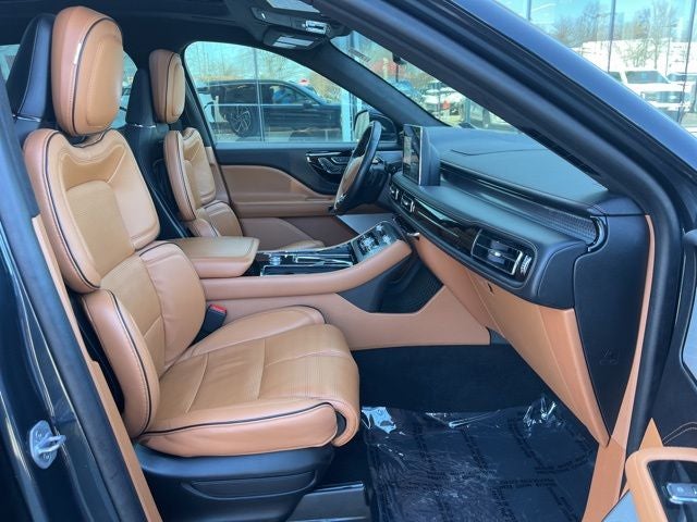 2023 Lincoln Aviator Black Label AWD | Pano Roof | 360 Cam | BLIS | Tow Pkg