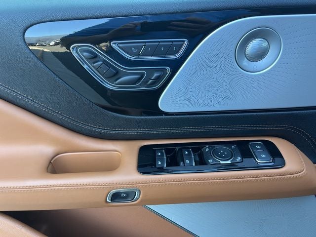 2023 Lincoln Aviator Black Label AWD | Pano Roof | 360 Cam | BLIS | Tow Pkg