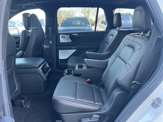 2025 Lincoln Aviator Black Label AWD | Jet Appear Pkg | Pano Roof | 360 Camera