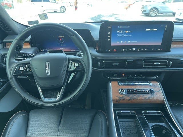2025 Lincoln Aviator Black Label AWD | Jet Appear Pkg | Pano Roof | 360 Camera