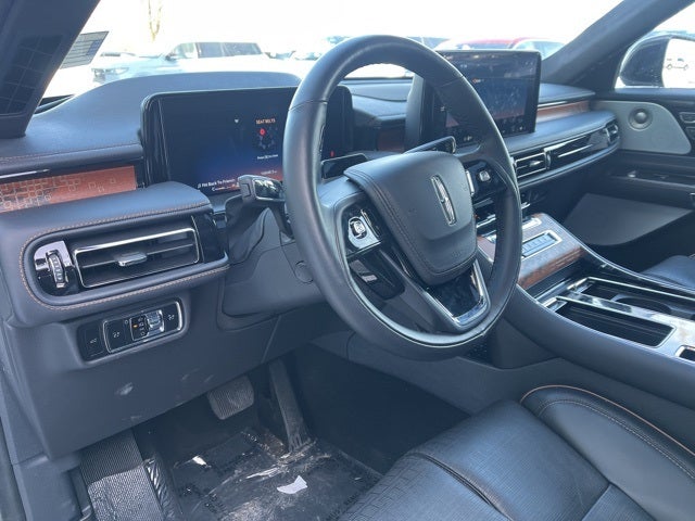 2025 Lincoln Aviator Black Label AWD | Jet Appear Pkg | Pano Roof | 360 Camera