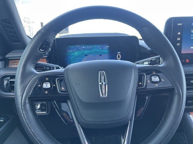 2025 Lincoln Aviator Black Label AWD | Jet Appear Pkg | Pano Roof | 360 Camera