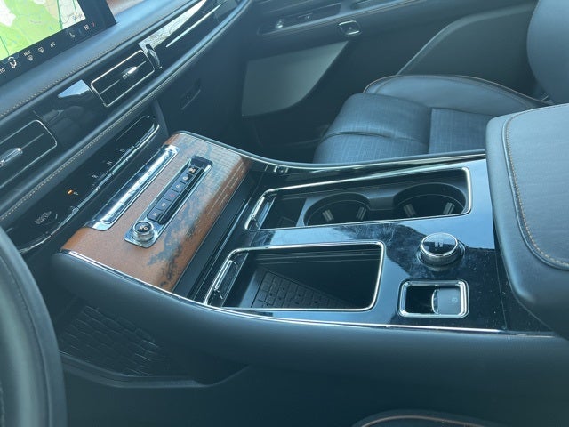 2025 Lincoln Aviator Black Label AWD | Jet Appear Pkg | Pano Roof | 360 Camera