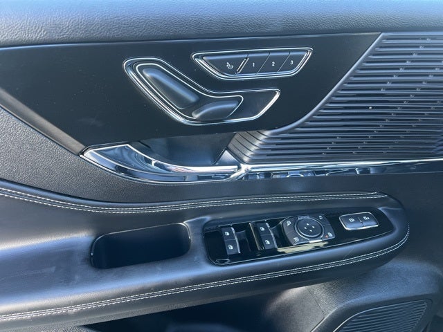 2022 Lincoln Corsair Standard | Elements Pack | Convenience Pack | Pano Moonroof