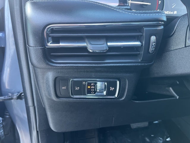 2022 Lincoln Corsair Standard AWD | Nav | Pano Roof | Premium Pkg