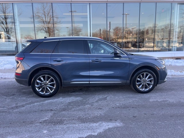 2022 Lincoln Corsair Standard AWD | Nav | Pano Roof | Premium Pkg