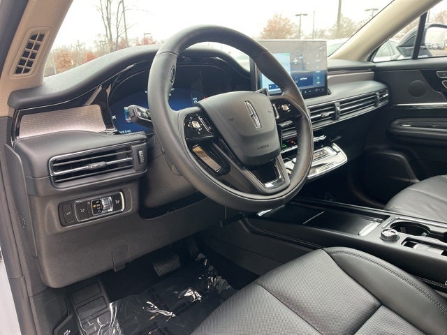 2025 Lincoln Corsair Reserve AWD | 360 Camera | Pano Roof | BLIS | Towing Pkg