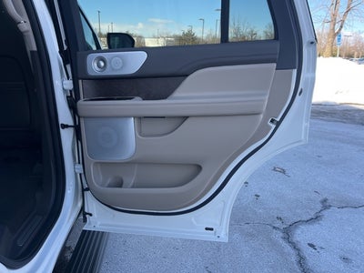 2023 Lincoln Navigator Reserve 4WD | Pano Roof | 360 Camera | Monochromatic Pkg