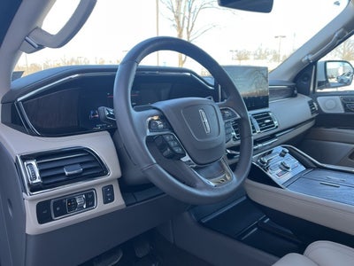 2023 Lincoln Navigator Reserve 4WD | Pano Roof | 360 Camera | Monochromatic Pkg