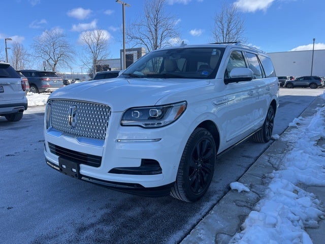 2023 Lincoln Navigator Reserve 4WD | Pano Roof | 360 Camera | Monochromatic Pkg