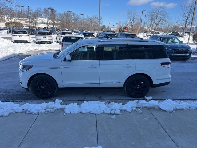 2023 Lincoln Navigator Reserve 4WD | Pano Roof | 360 Camera | Monochromatic Pkg