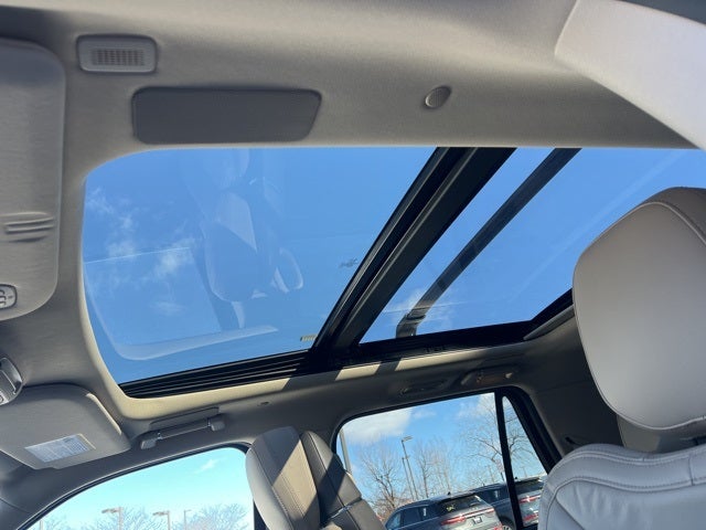 2023 Lincoln Navigator Reserve 4WD | Pano Roof | 360 Camera | Monochromatic Pkg