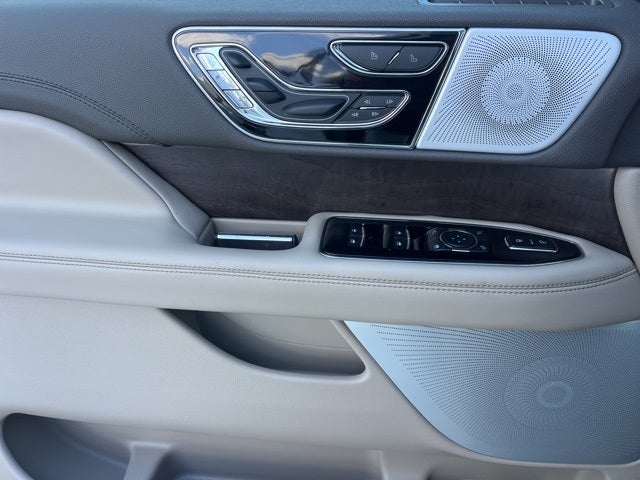 2023 Lincoln Navigator Reserve 4WD | Pano Roof | 360 Camera | Monochromatic Pkg