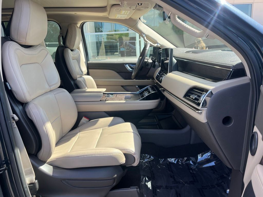2022 Lincoln Navigator Standard 4WD | Pano Roof | 360 Camera | BLIS