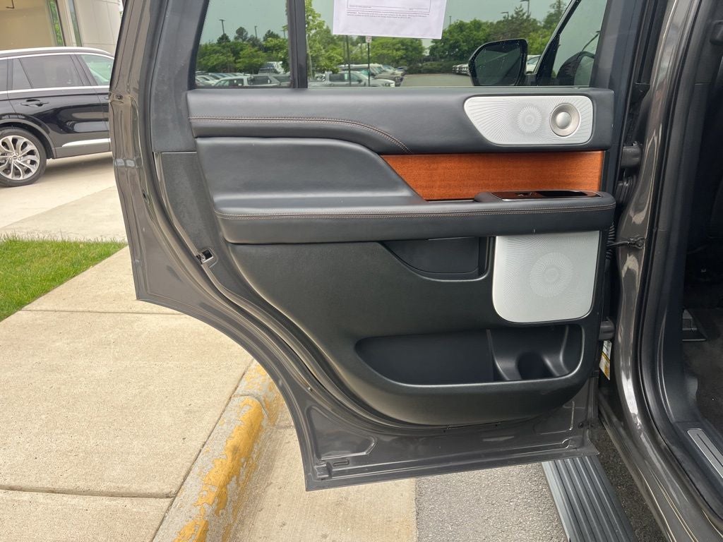 2023 Lincoln Navigator Black Label Special Eddition 4WD | Pano Roof | HD Tow Pkg