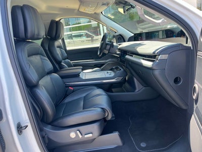 2026 Lincoln Navigator Premiere