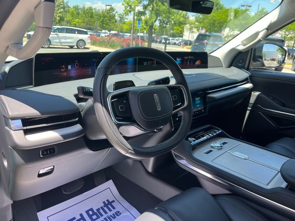 2026 Lincoln Navigator Premiere