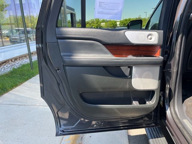 2024 Lincoln Navigator L Reserve 4WD | Pano Roof | 360 Cam | Luxury Pkg