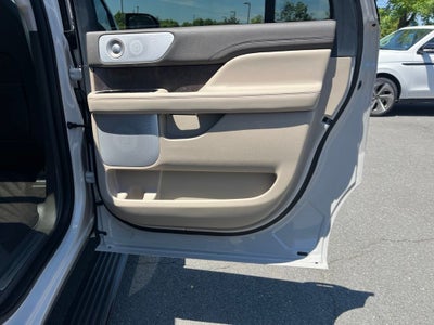 2023 Lincoln Navigator L Reserve 4WD | Pano Roof | 360 Cam | HUD | Luxury Pkg