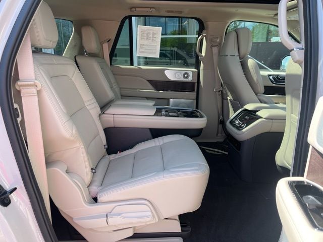 2020 Lincoln Navigator L Reserve 4WD | Pano Roof | 360 Camera | Luxury Pkg