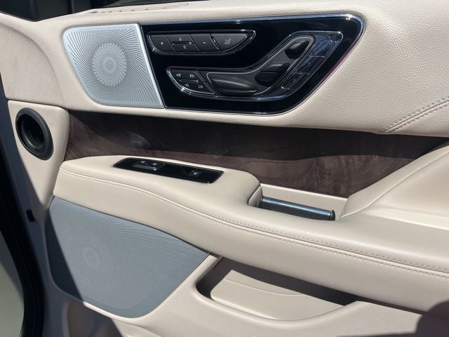 2020 Lincoln Navigator L Reserve 4WD | Pano Roof | 360 Camera | Luxury Pkg