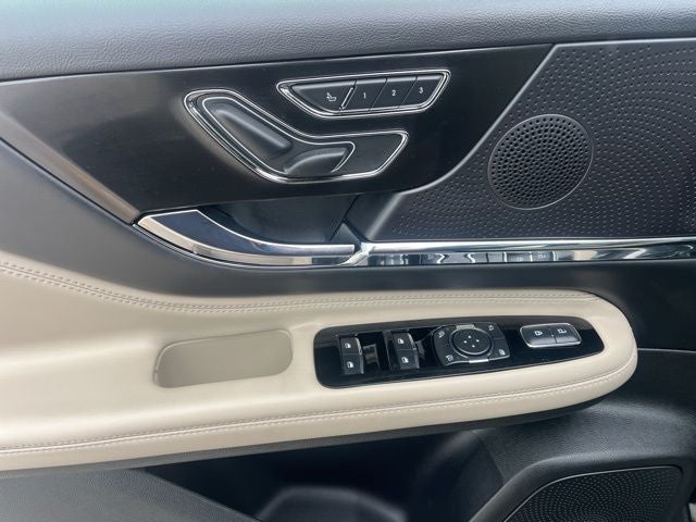 2025 Lincoln Corsair Plug-In Hybrid Grand Touring AWD | Pano Roof | 360 Camera