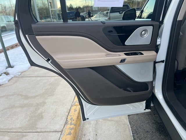 2023 Lincoln Aviator Plug-In Hybrid Grand Touring 4WD | Pano Roof | 360 Camera