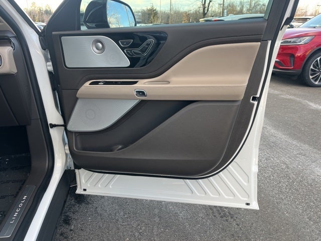 2023 Lincoln Aviator Plug-In Hybrid Grand Touring 4WD | Pano Roof | 360 Camera