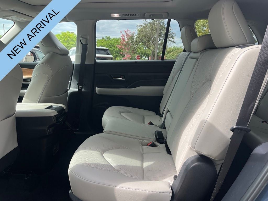 2025 Toyota Grand Highlander Limited | Nav | Pano Roof | 360 Cam | BLIS | JBL