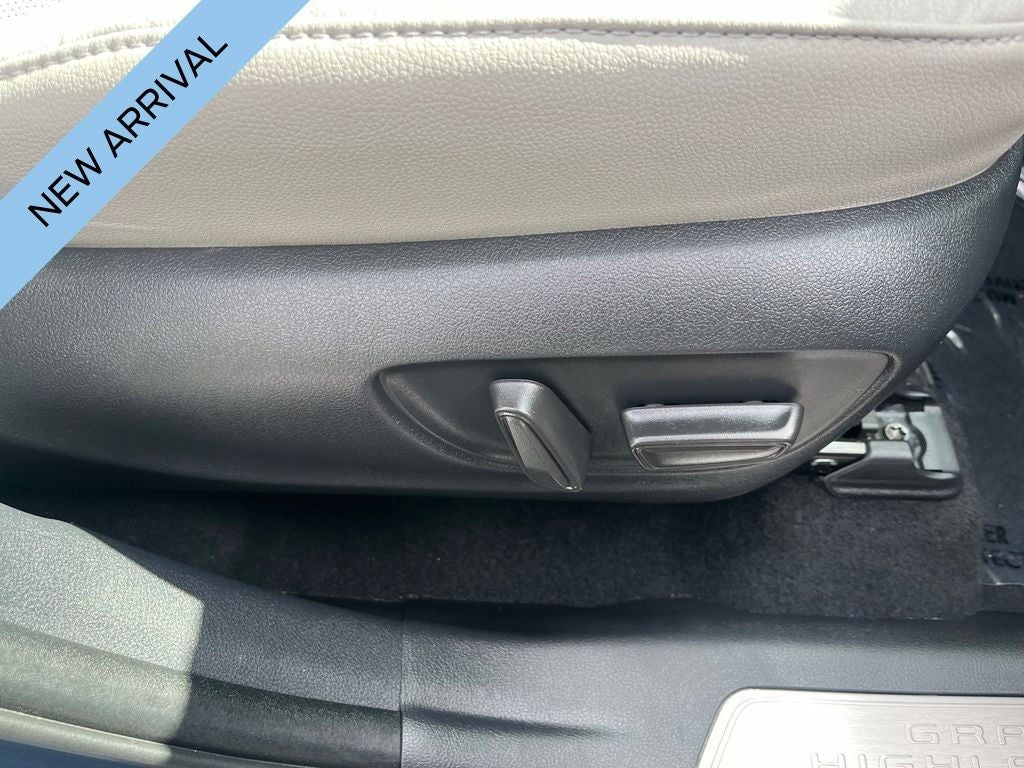 2025 Toyota Grand Highlander Limited | Nav | Pano Roof | 360 Cam | BLIS | JBL