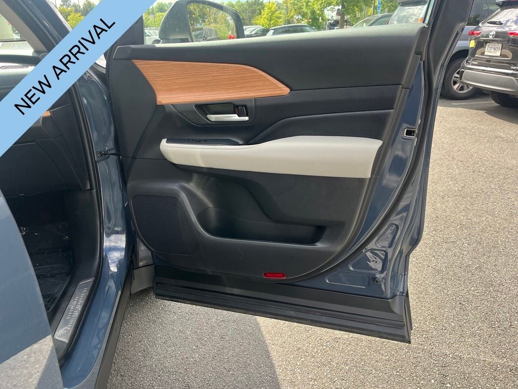 2025 Toyota Grand Highlander Limited | Nav | Pano Roof | 360 Cam | BLIS | JBL