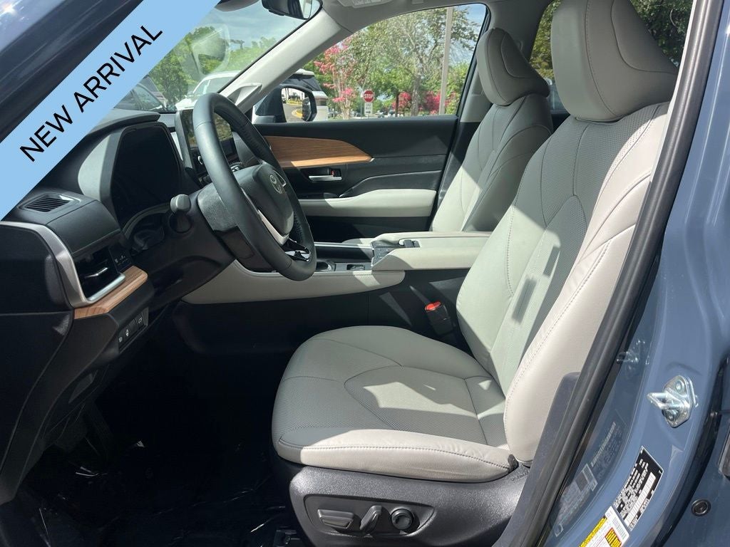 2025 Toyota Grand Highlander Limited | Nav | Pano Roof | 360 Cam | BLIS | JBL