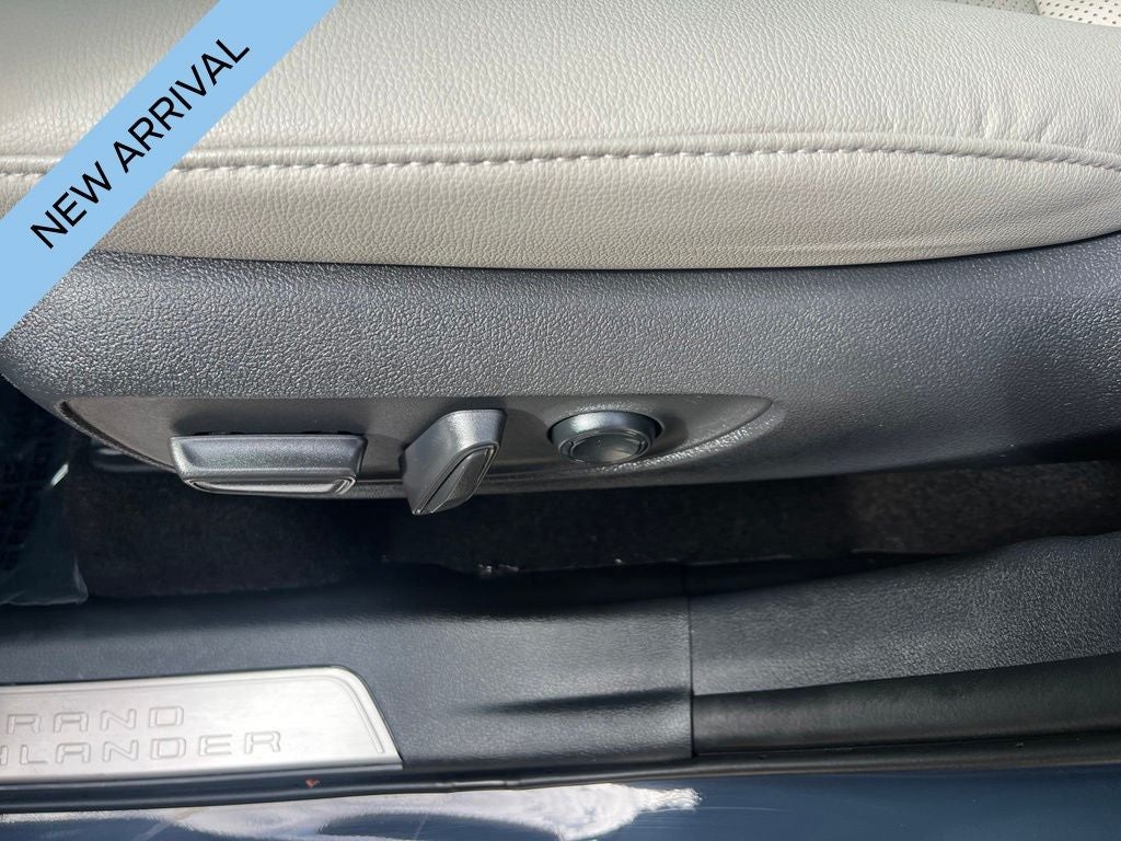 2025 Toyota Grand Highlander Limited | Nav | Pano Roof | 360 Cam | BLIS | JBL