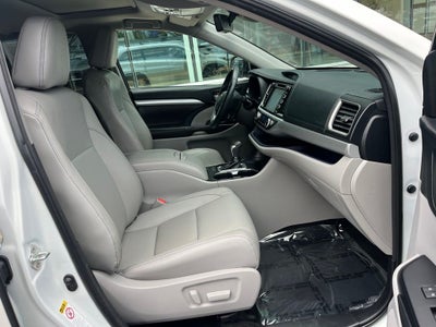 2018 Toyota Highlander XLE AWD | Nav | Sunroof | BLIS | Power Liftgate