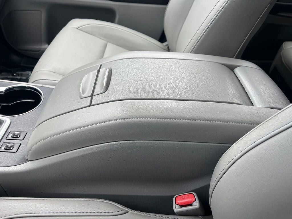2018 Toyota Highlander XLE AWD | Nav | Sunroof | BLIS | Power Liftgate