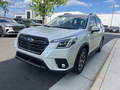 2022 Subaru Forester Premium | Pano Moonroof | Heated Front Seats | Adaptive Cr