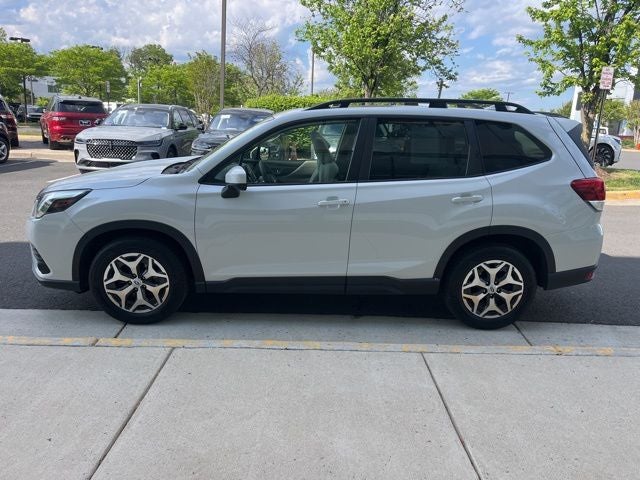 2022 Subaru Forester Premium | Pano Moonroof | Heated Front Seats | Adaptive Cr