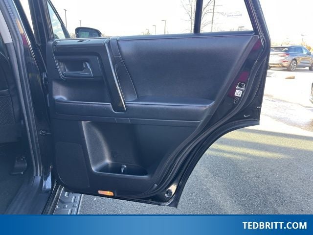 2021 Toyota 4Runner TRD Off-Road Premium 4WD | Nav | BLIS | Heated Seats