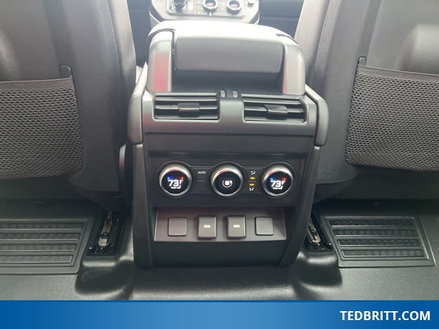 2024 Land Rover Defender 110 SE 500PS 4WD