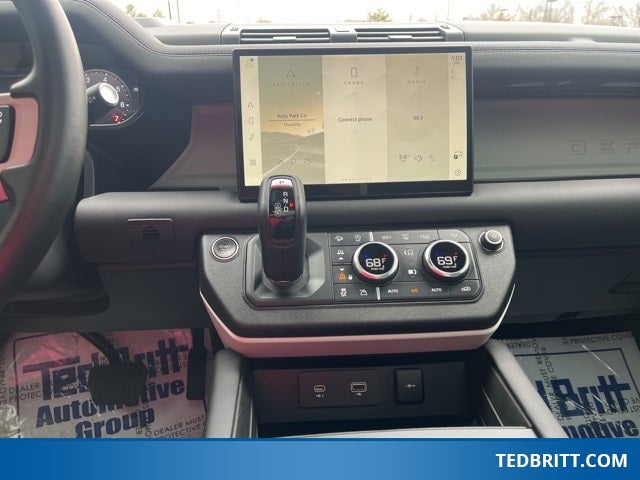 2024 Land Rover Defender 110 SE 500PS 4WD