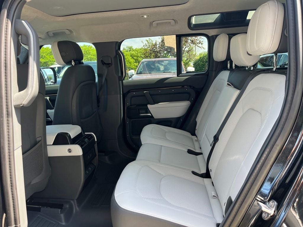 2025 Land Rover Defender 110 X SUV AWD I6