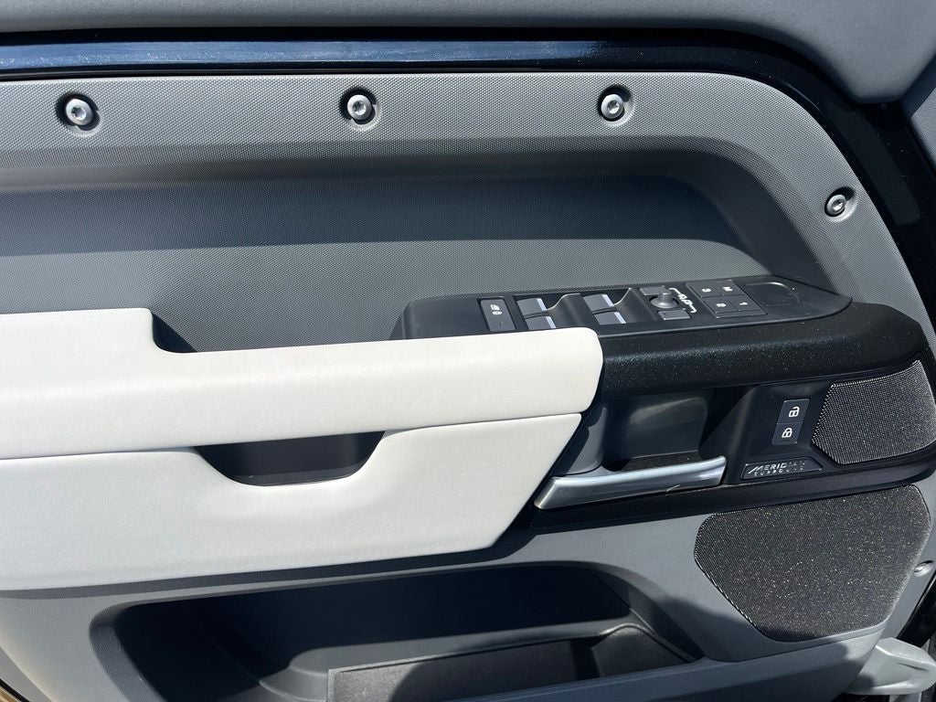 2025 Land Rover Defender 110 X SUV AWD I6