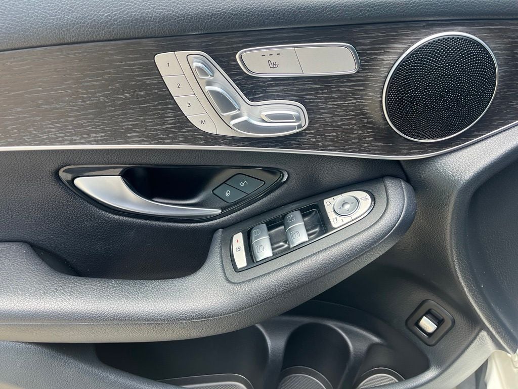 2021 Mercedes-Benz GLC GLC 300 4MATIC® | Pano Moonroof | Heated Front Seats