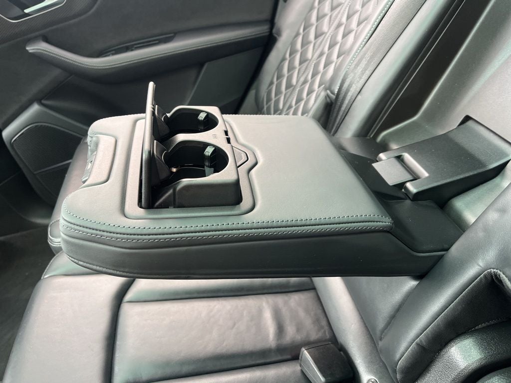 2023 Audi SQ7 Prestige quattro | Pano Roof| Prestige Pkg | Black Optic