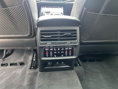 2023 Audi SQ7 Prestige quattro | Pano Roof| Prestige Pkg | Black Optic