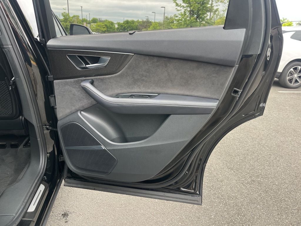 2023 Audi SQ7 Prestige quattro | Pano Roof| Prestige Pkg | Black Optic