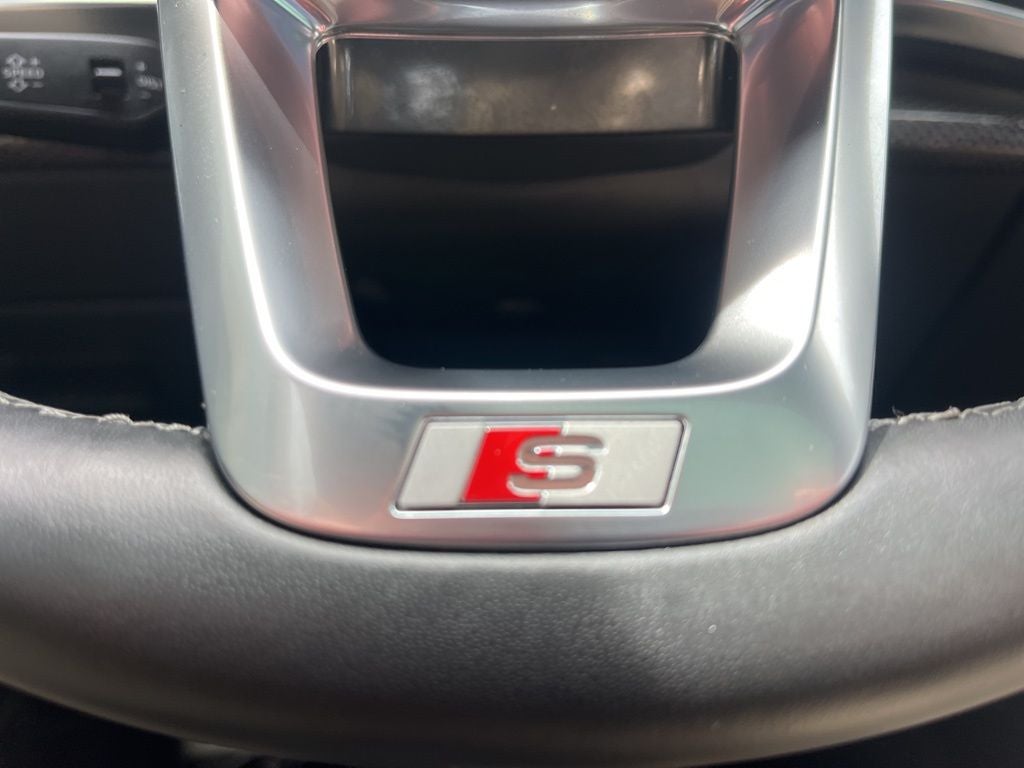2023 Audi SQ7 Prestige quattro | Pano Roof| Prestige Pkg | Black Optic