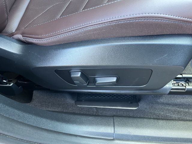 2023 BMW X1 xDrive28i AWD | Premium Pkg | Active Driving Assistant Pro