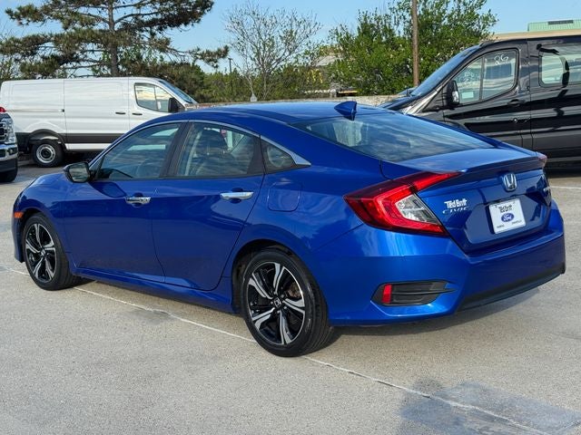 2017 Honda Civic Touring | Navigation | Moonroof | Apple CarPlay