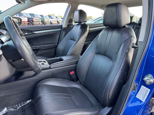 2017 Honda Civic Touring | Navigation | Moonroof | Apple CarPlay